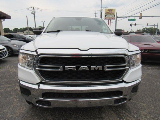 RAM 1500 Tradesman Crew Cab SB 4WD 2019
