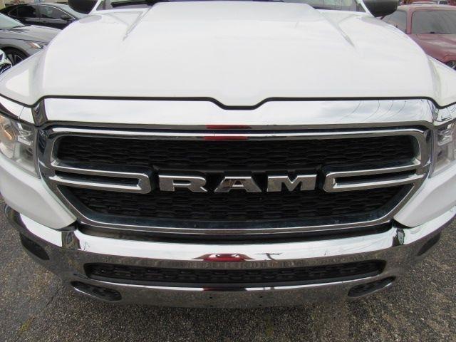 RAM 1500 Tradesman Crew Cab SB 4WD 2019