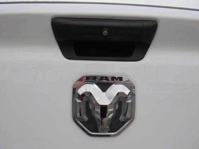 RAM 1500 Tradesman Crew Cab SB 4WD 2019