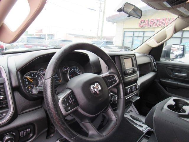 RAM 1500 Tradesman Crew Cab SB 4WD 2019
