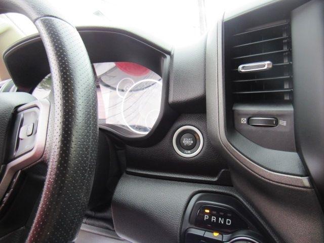 RAM 1500 Tradesman Crew Cab SB 4WD 2019