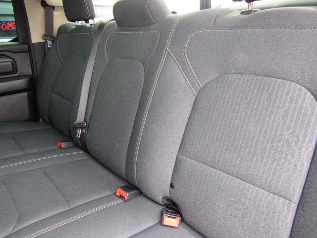 RAM 1500 Tradesman Crew Cab SB 4WD 2019