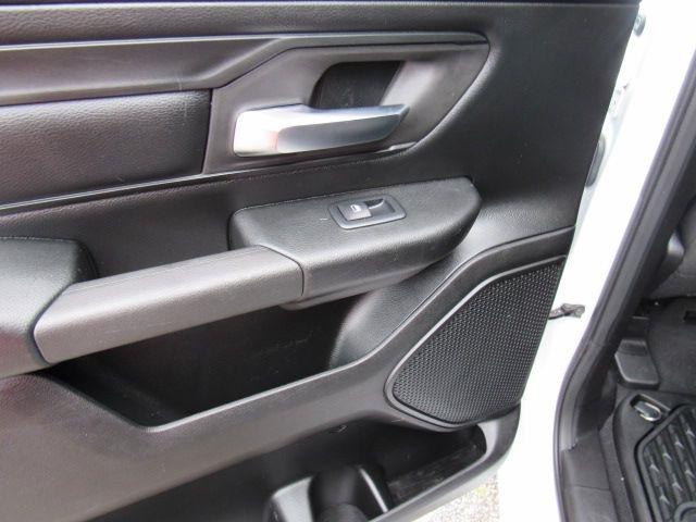 RAM 1500 Tradesman Crew Cab SB 4WD 2019