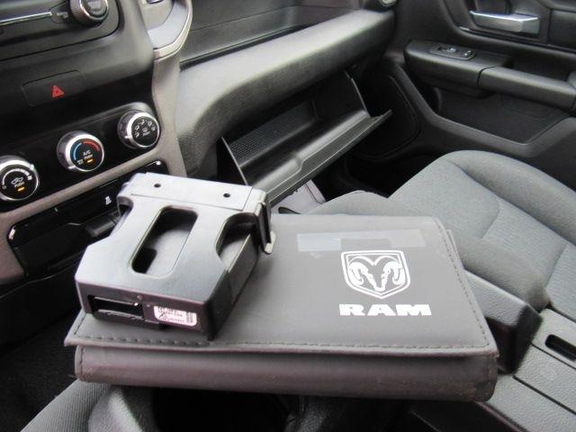 RAM 1500 Tradesman Crew Cab SB 4WD 2019