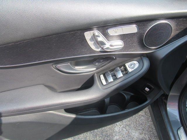 Mercedes-Benz GLC-Class GLC300 2021