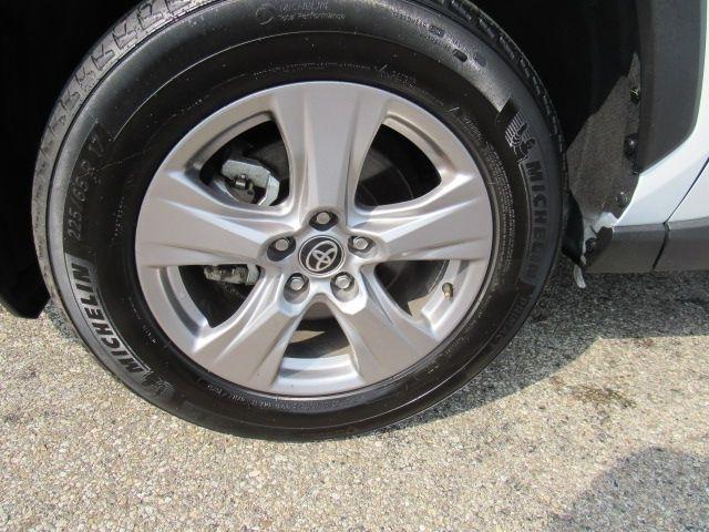 Toyota RAV4 XLE AWD 2025