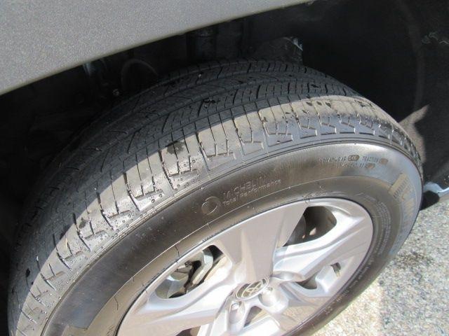 Toyota RAV4 XLE AWD 2025