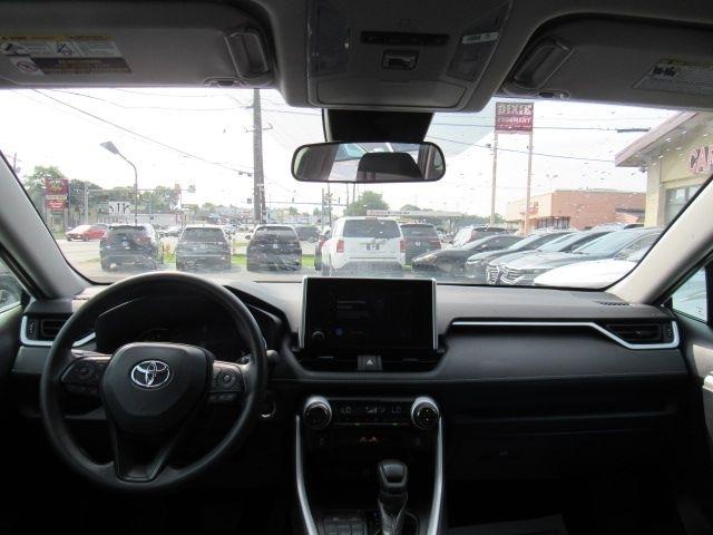 Toyota RAV4 XLE AWD 2025
