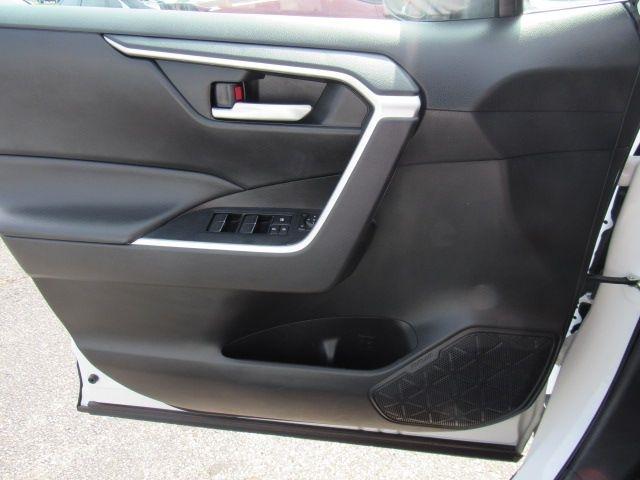 Toyota RAV4 XLE AWD 2025