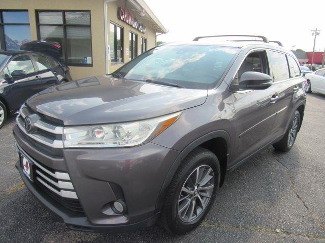 Toyota Highlander XLE AWD V6 2019