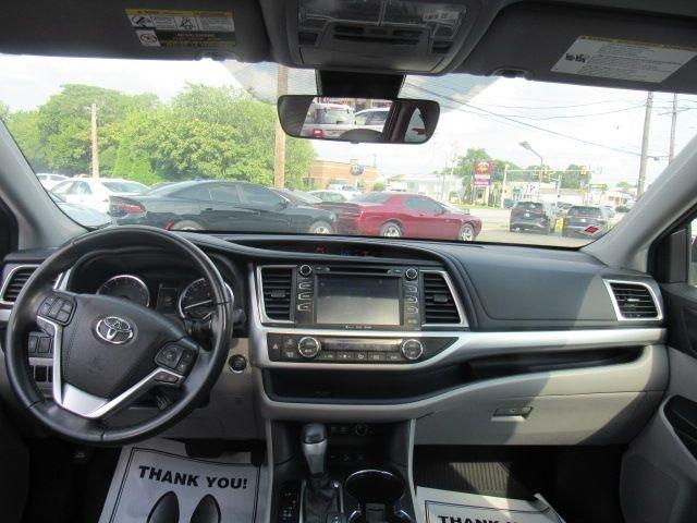 Toyota Highlander XLE AWD V6 2019