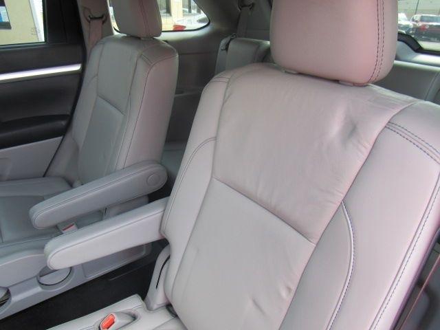 Toyota Highlander XLE AWD V6 2019