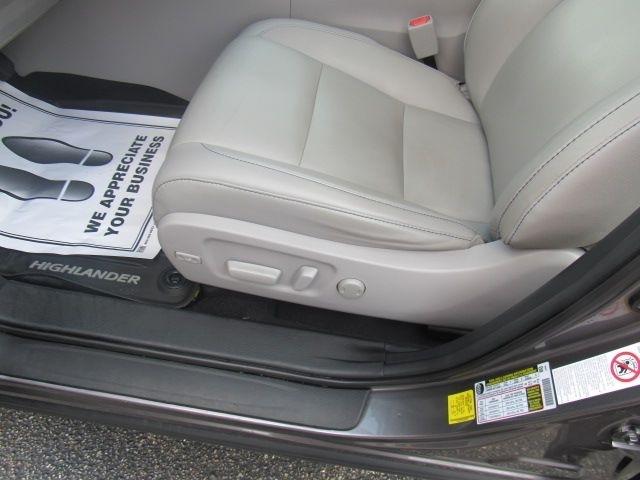 Toyota Highlander XLE AWD V6 2019