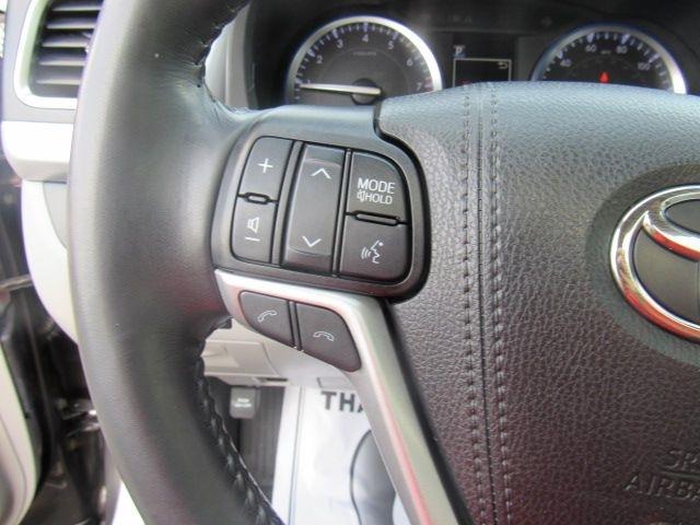 Toyota Highlander XLE AWD V6 2019