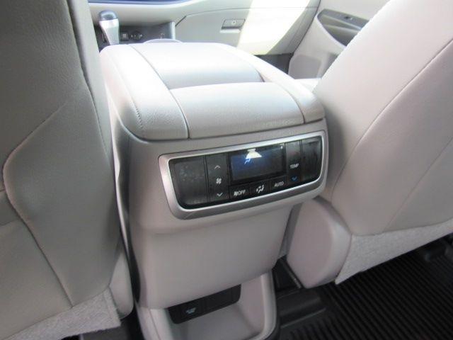 Toyota Highlander XLE AWD V6 2019