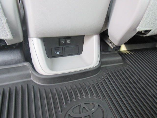 Toyota Highlander XLE AWD V6 2019