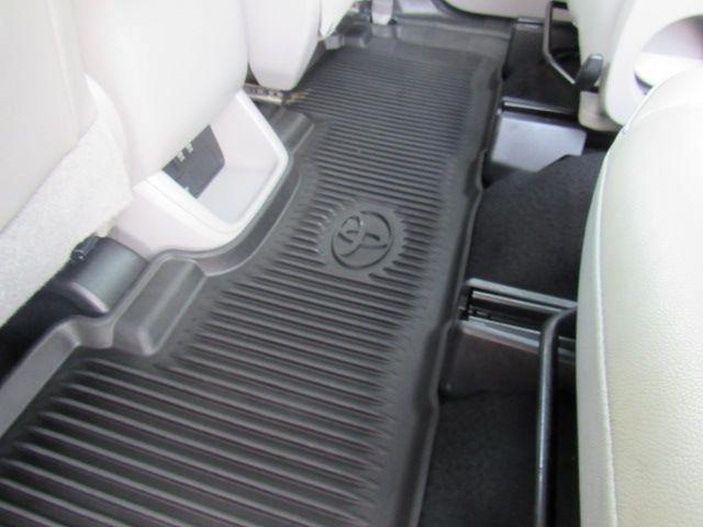 Toyota Highlander XLE AWD V6 2019
