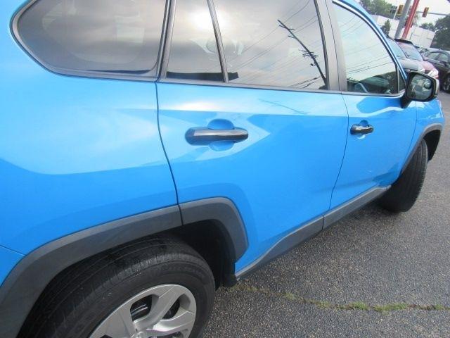 Toyota RAV4 LE 2019