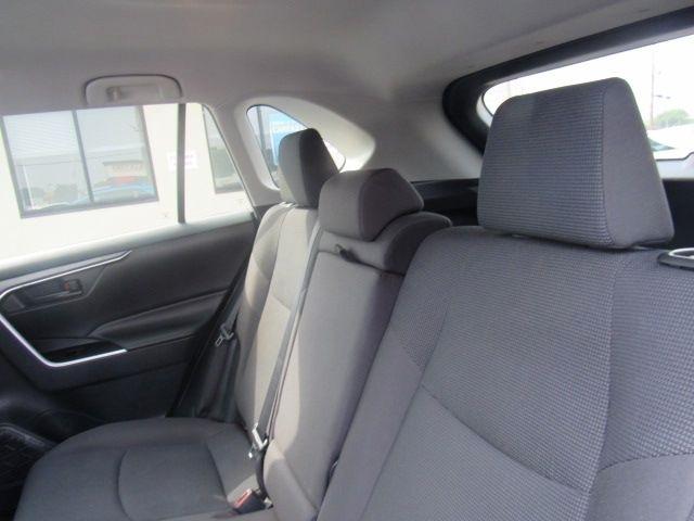 Toyota RAV4 LE 2019