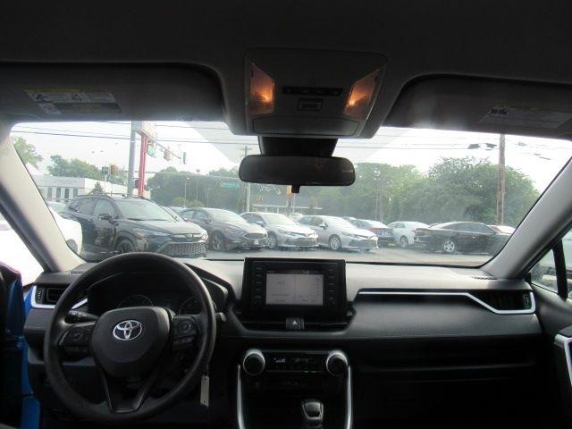 Toyota RAV4 LE 2019