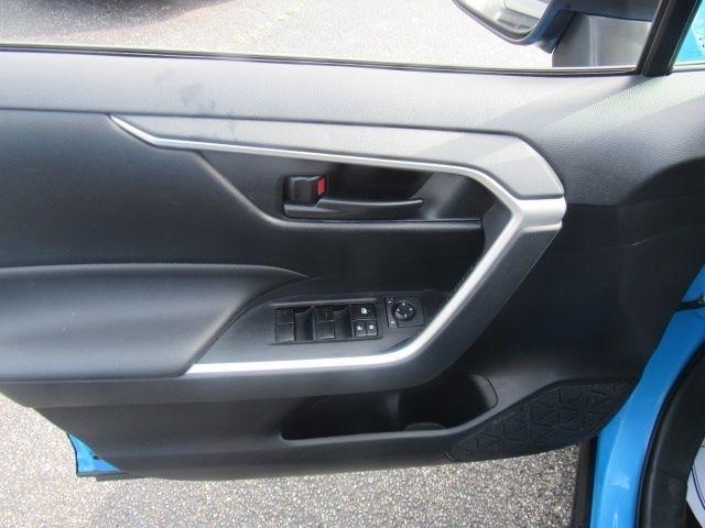 Toyota RAV4 LE 2019