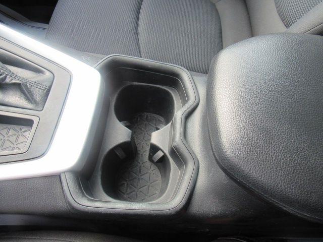 Toyota RAV4 LE 2019