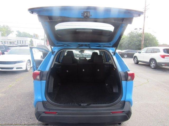 Toyota RAV4 LE 2019
