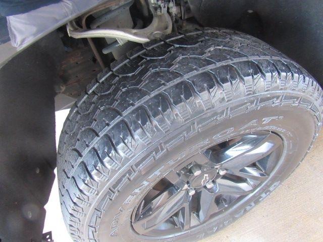 Chevrolet Silverado 1500 Custom Trail Boss Crew Cab Long Box 4WD 2019