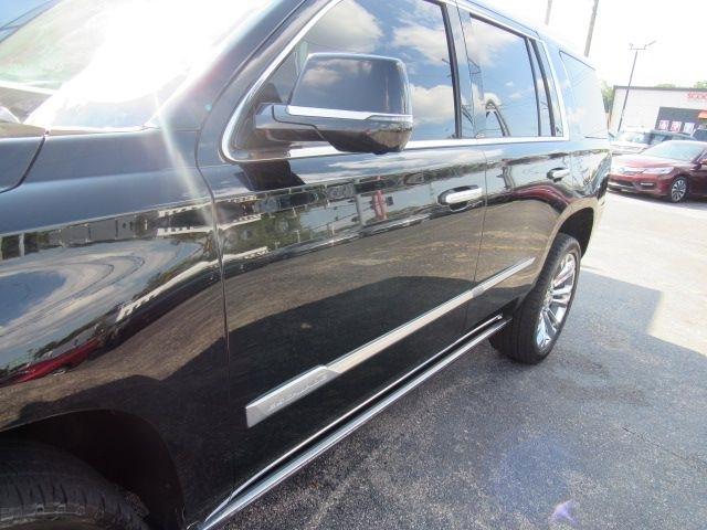 Cadillac Escalade Premium 4WD 2017