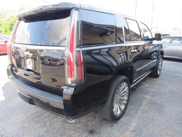 Cadillac Escalade Premium 4WD 2017