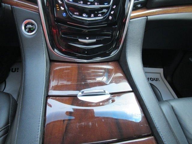 Cadillac Escalade Premium 4WD 2017