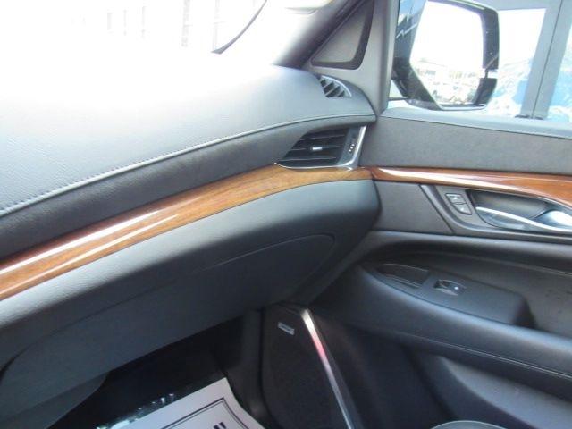 Cadillac Escalade Premium 4WD 2017