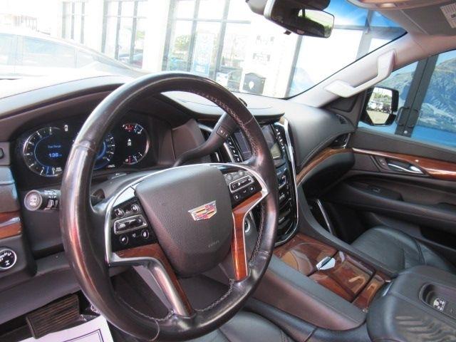 Cadillac Escalade Premium 4WD 2017