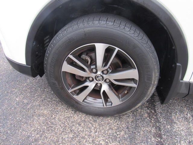 Toyota RAV4 XLE FWD 2018