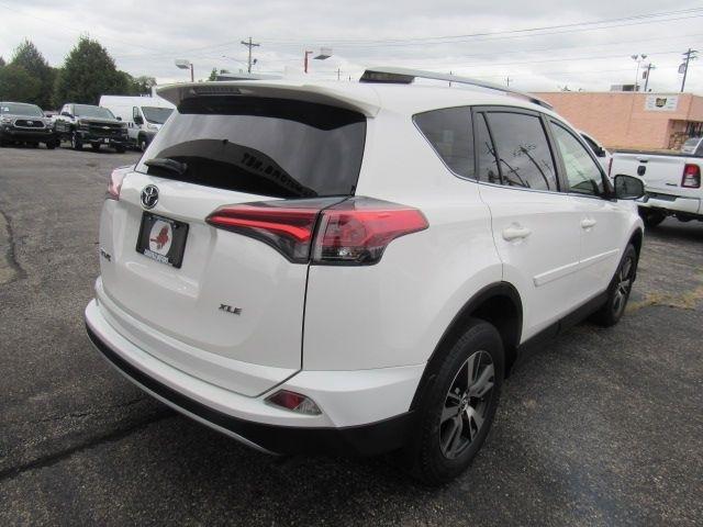 Toyota RAV4 XLE FWD 2018