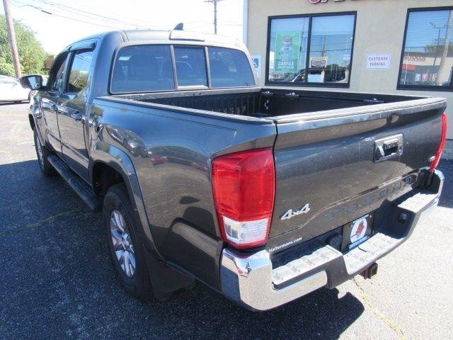 Toyota Tacoma SR5 Double Cab Long Bed V6 6AT 4WD 2017