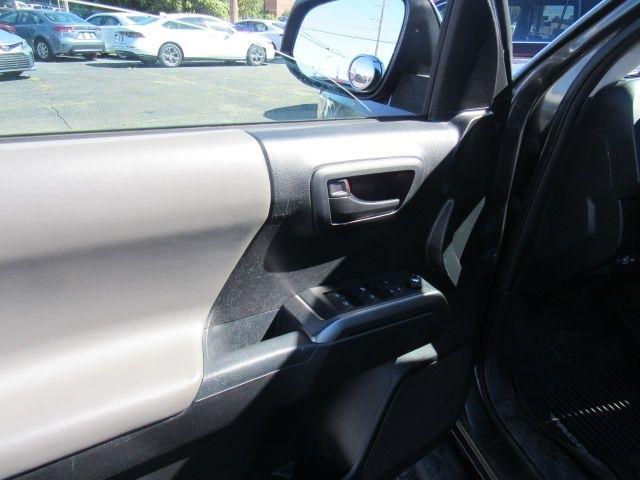 Toyota Tacoma SR5 Double Cab Long Bed V6 6AT 4WD 2017