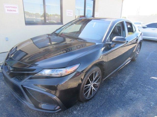 Toyota Camry SE Nightshade Edition 2021