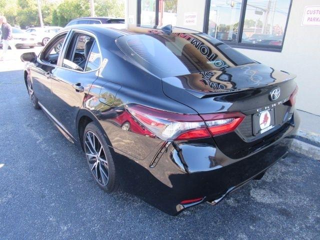 Toyota Camry SE Nightshade Edition 2021