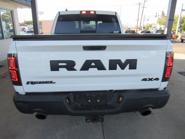 RAM 1500 Rebel Crew Cab SWB 4WD 2016