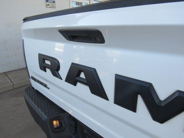 RAM 1500 Rebel Crew Cab SWB 4WD 2016