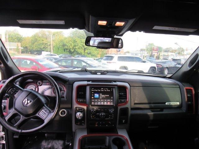 RAM 1500 Rebel Crew Cab SWB 4WD 2016