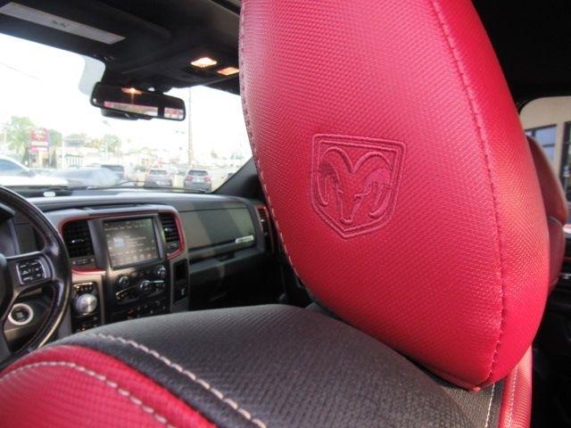 RAM 1500 Rebel Crew Cab SWB 4WD 2016