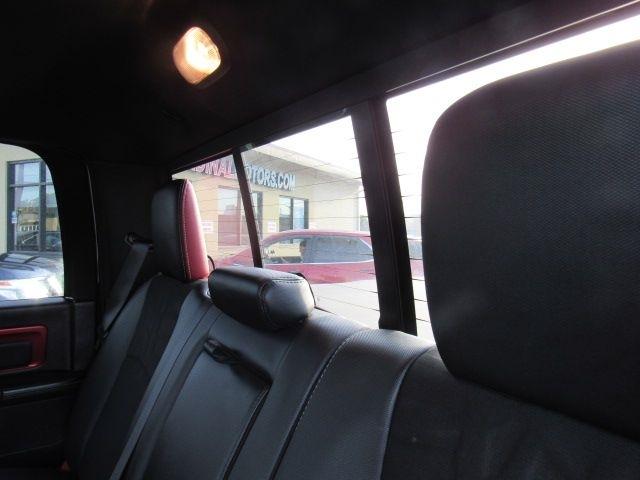 RAM 1500 Rebel Crew Cab SWB 4WD 2016