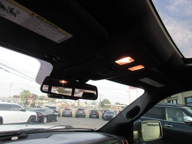 RAM 1500 Rebel Crew Cab SWB 4WD 2016