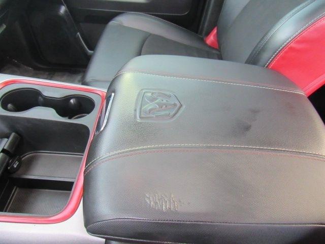 RAM 1500 Rebel Crew Cab SWB 4WD 2016