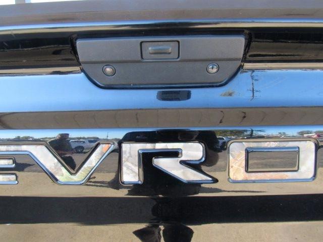 Chevrolet Silverado 1500 Custom Trail Boss Crew Cab Short Box 4WD 2021
