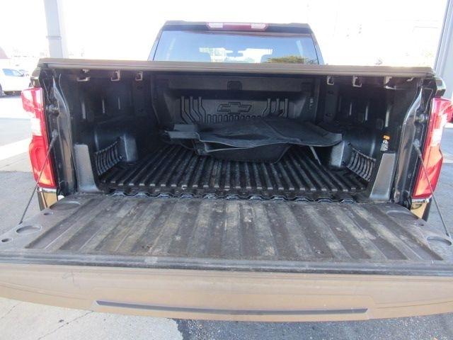 Chevrolet Silverado 1500 Custom Trail Boss Crew Cab Short Box 4WD 2021