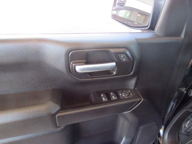 Chevrolet Silverado 1500 Custom Trail Boss Crew Cab Short Box 4WD 2021