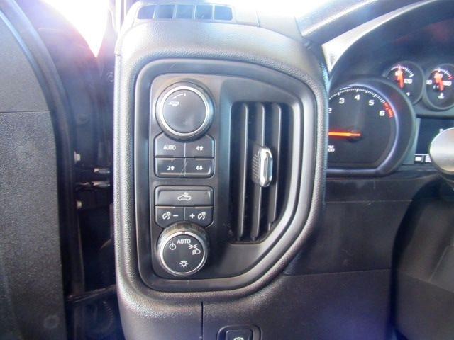 Chevrolet Silverado 1500 Custom Trail Boss Crew Cab Short Box 4WD 2021